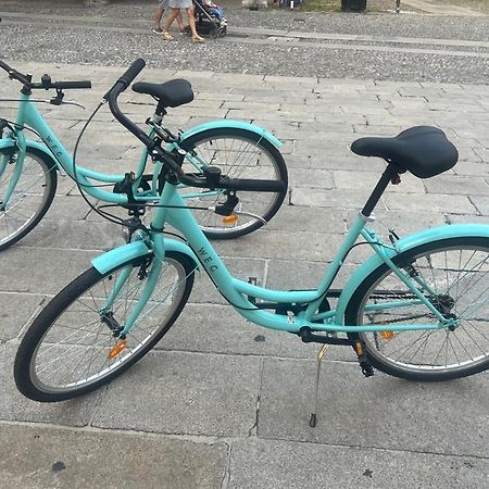 Alloggio Del 1400 Nel Cuore Del Centro Storico A 2 Min Dal Porto E Con 2 Bici Gratuite Côme Esterno foto