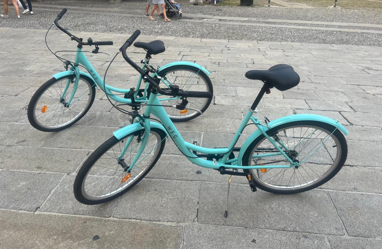 Alloggio Del 1400 Nel Cuore Del Centro Storico A 2 Min Dal Porto E Con 2 Bici Gratuite Côme Esterno foto