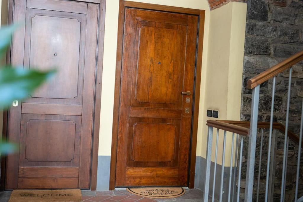 Alloggio Del 1400 Nel Cuore Del Centro Storico A 2 Min Dal Porto E Con 2 Bici Gratuite Côme Esterno foto