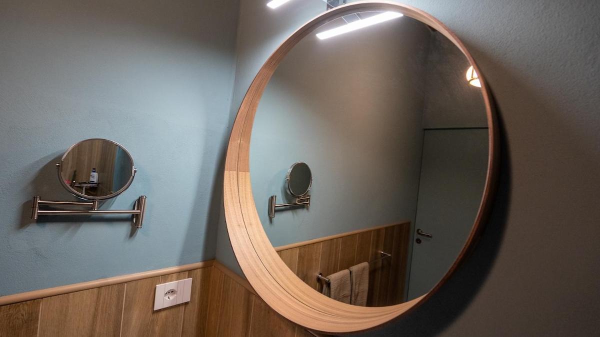 Alloggio Del 1400 Nel Cuore Del Centro Storico A 2 Min Dal Porto E Con 2 Bici Gratuite Côme Esterno foto